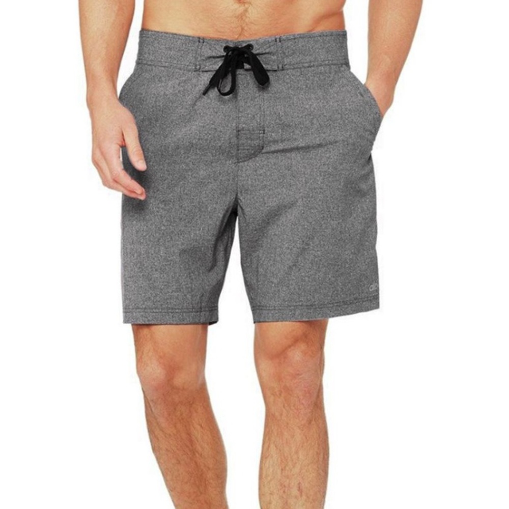 Alo Yoga Men's Plow Board Short in Gray size Small Athleisure